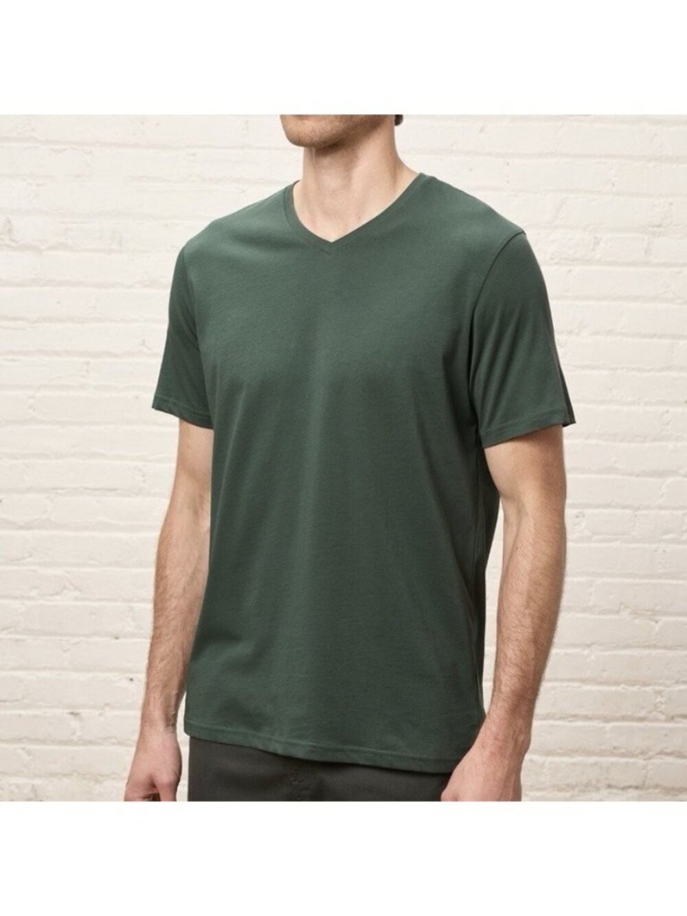 NEW Pact Pine Green Organic Softspun V-Neck Tee Short Sleeve Shirt Men’s Medium